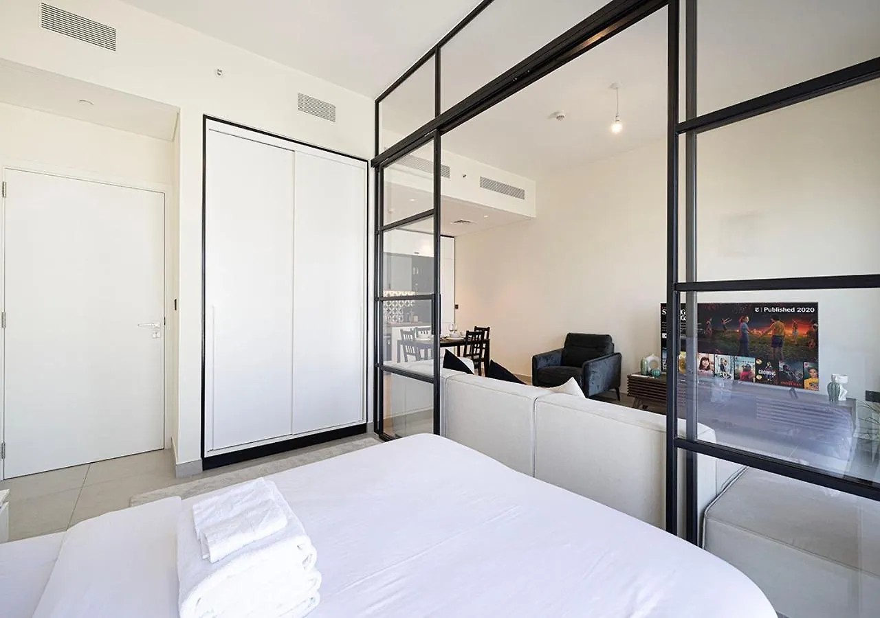 Upgraded 2Bed At Collective 01 With Panoramic View Apartment Dubai 0*,  United Arab Emirates
