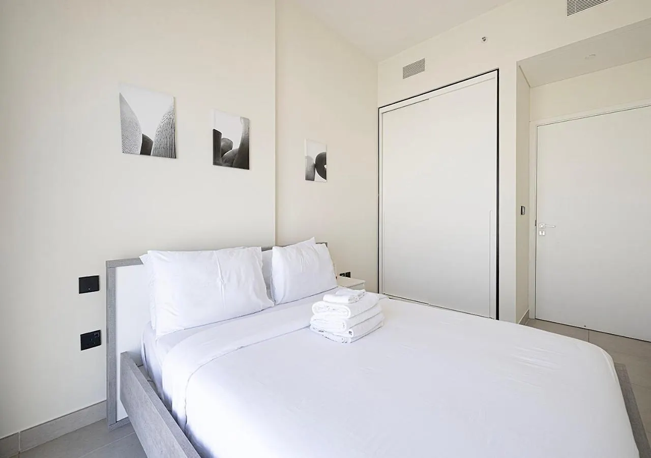 Upgraded 2Bed At Collective 01 With Panoramic View Apartment Dubai